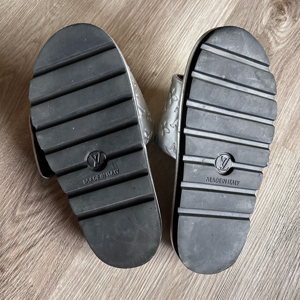Louis Vuitton Monogram Silver Platform Pillow Slides Sandals Adjustable Size 8.5 - Picture 5 of 9
